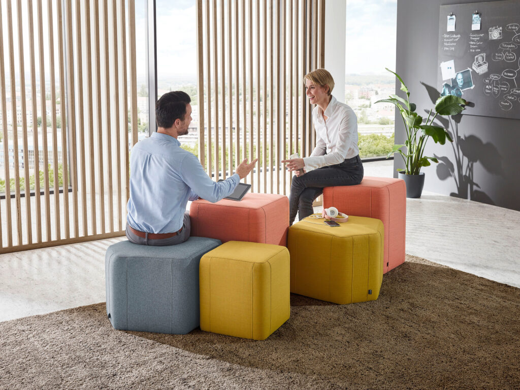 Büroräume planen lassen 1 softseating hocker melounge treffpunkt hb
